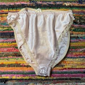 RARE Vintage Victoria’s Secret Gold Label Satin Panty – High Cut Lace Size 6